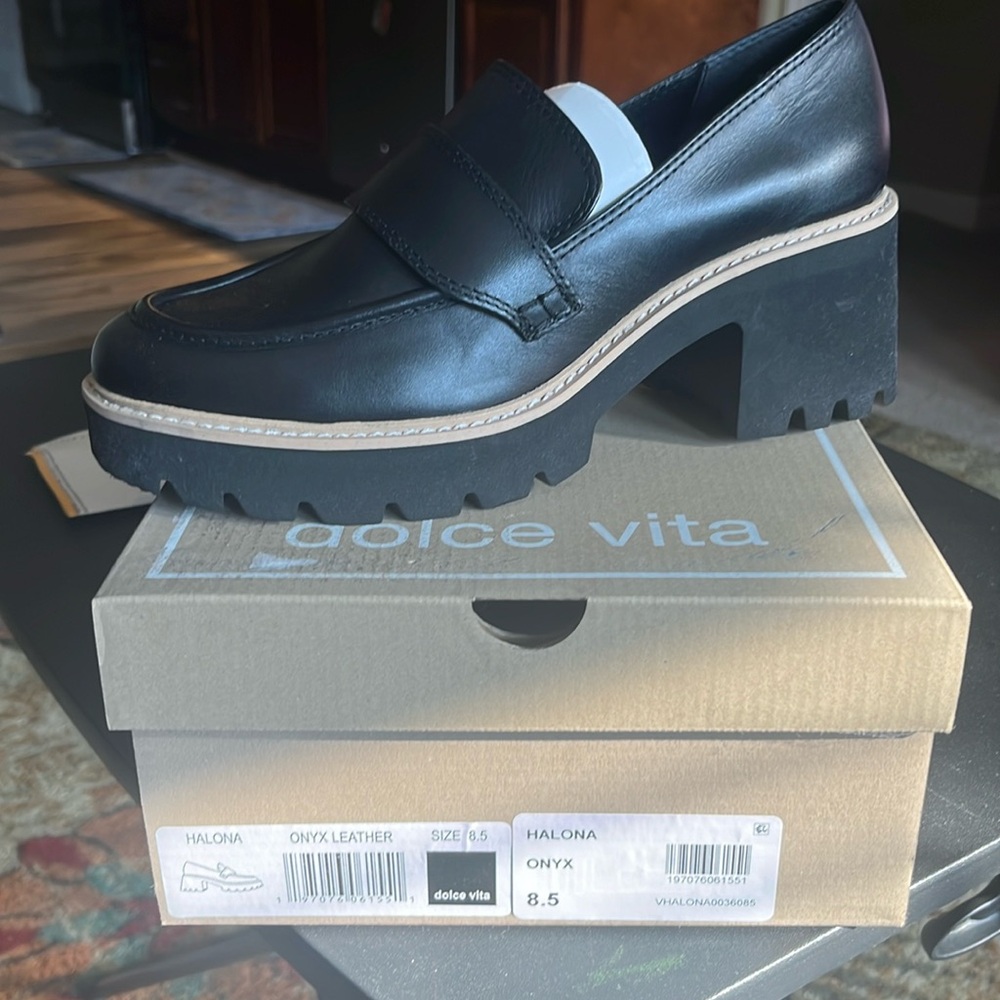 Brand new in box Dolce Vita Halona